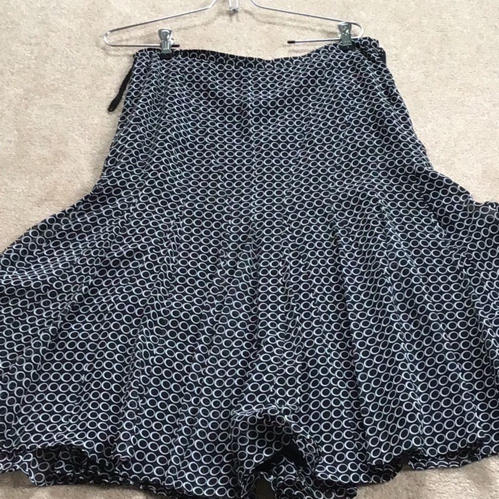 Jones NewYork 100% silk  skirt